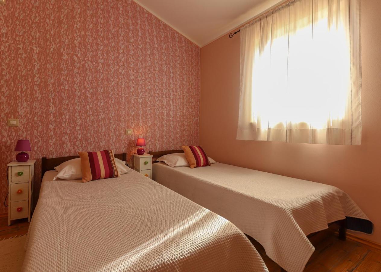 Villa Nona Marija Sveti Lovreč Pazenatički Extérieur photo